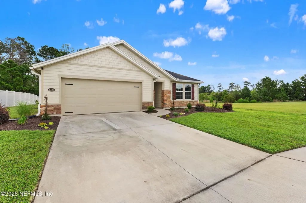 1327 Panther Lake Parkway Jacksonville FL 32221