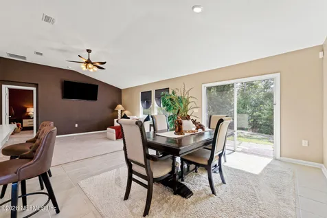 1327 Panther Lake Parkway Jacksonville FL 32221