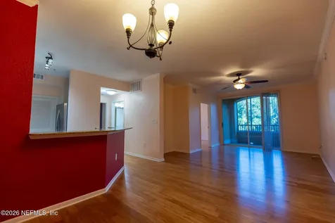 8539 Gate Parkway Jacksonville FL 32216