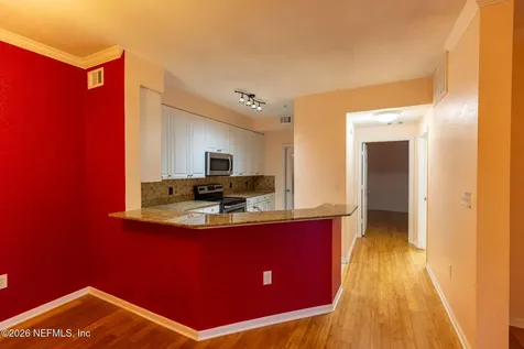 8539 Gate Parkway Jacksonville FL 32216
