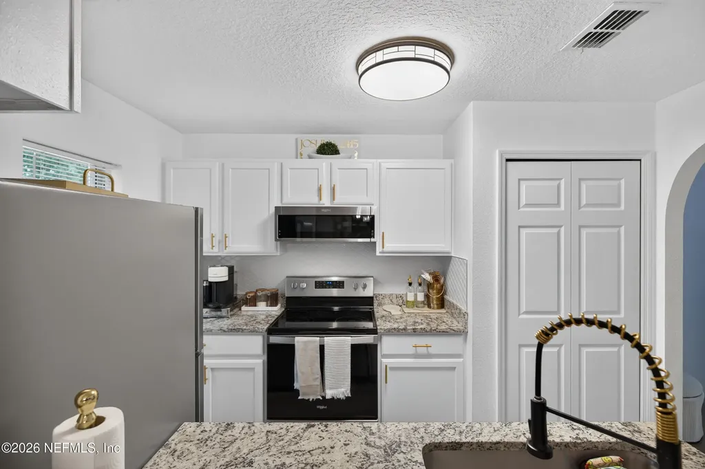 7038 Saint Ives Court Jacksonville FL 32244