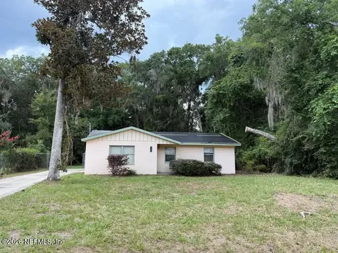 107 Woodlawn Road Satsuma FL 32189