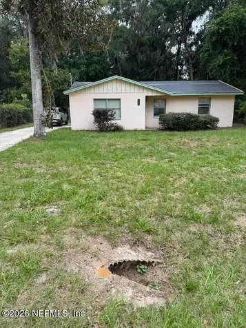 107 Woodlawn Road Satsuma FL 32189