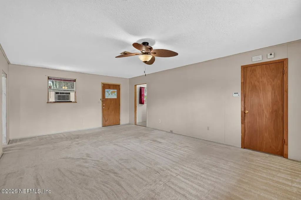 131 Dunn Avenue San Mateo FL 32187