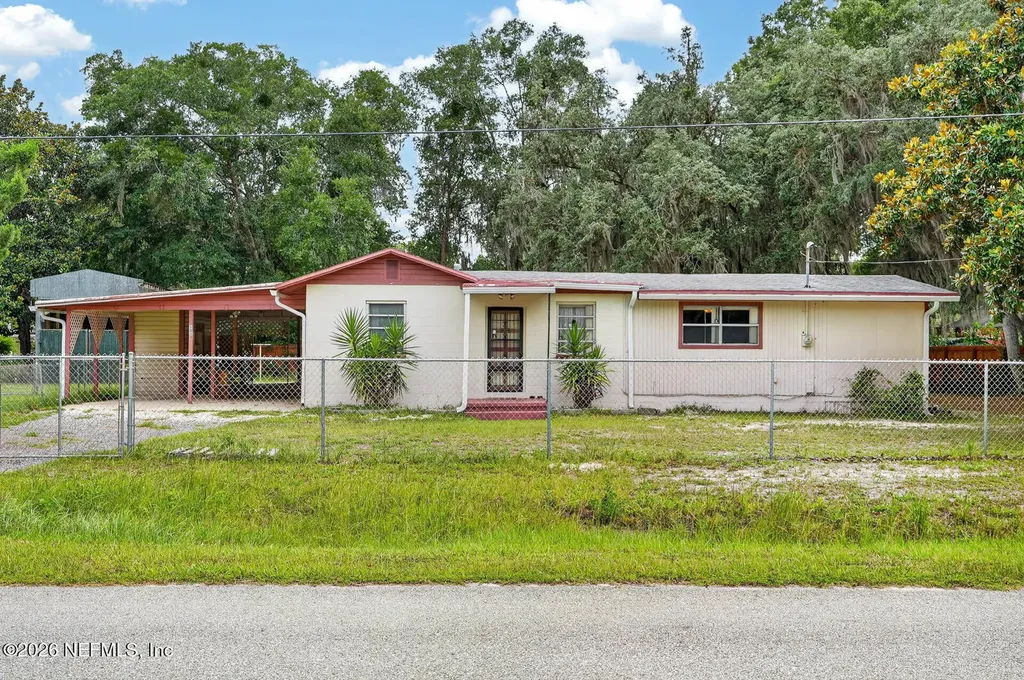 131 Dunn Avenue San Mateo FL 32187