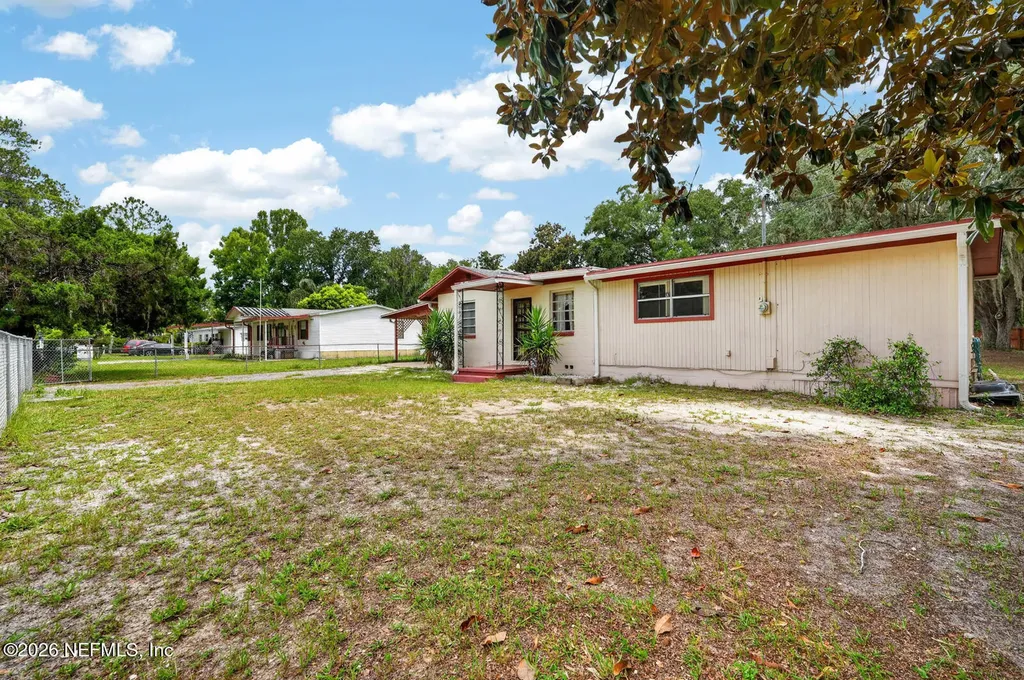 131 Dunn Avenue San Mateo FL 32187