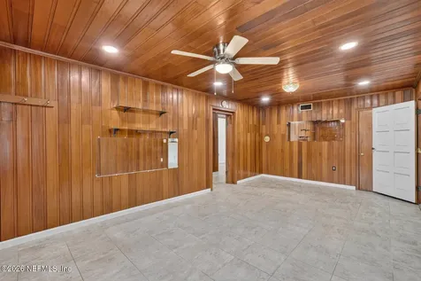131 Dunn Avenue San Mateo FL 32187