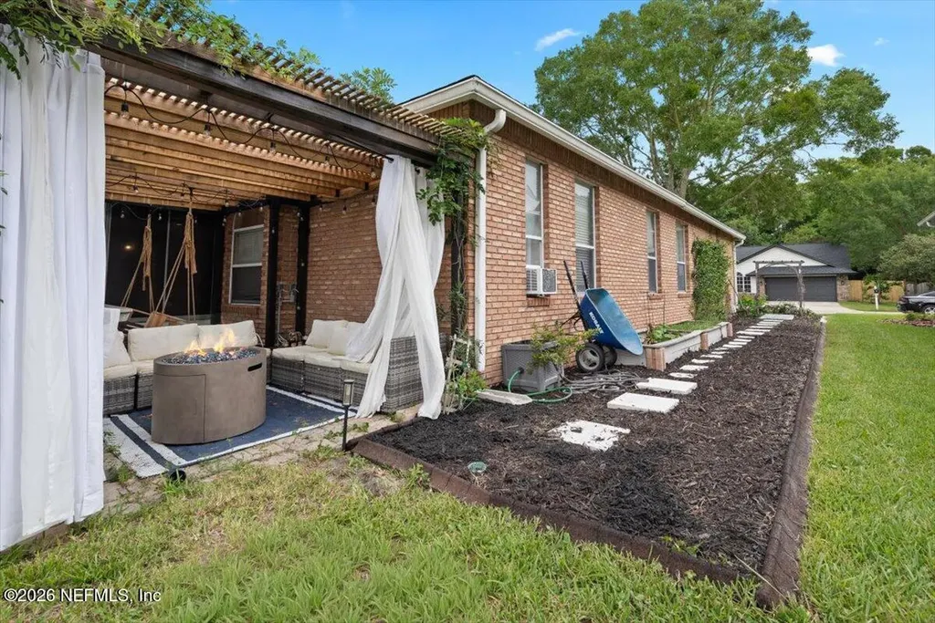 2118 Birch Bark Court E Jacksonville FL 32246