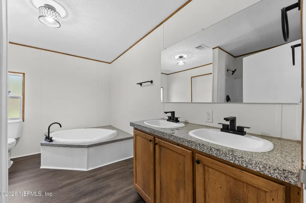 79 Melanie Lane Middleburg FL 32068
