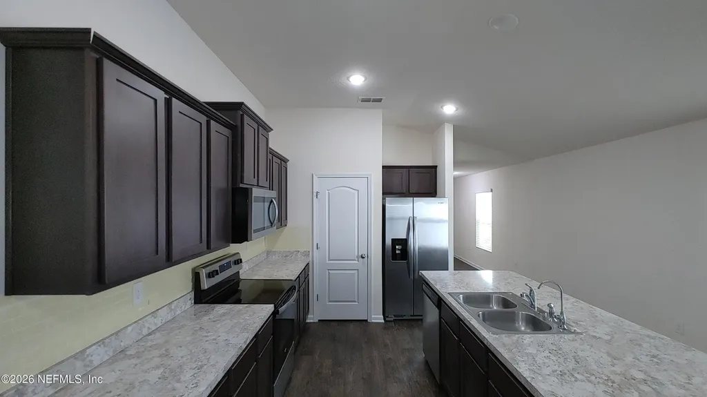 8324 Meadow Walk Lane Jacksonville FL 32256