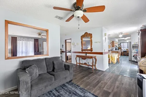 6247 Cranberry Lane E Jacksonville FL 32244