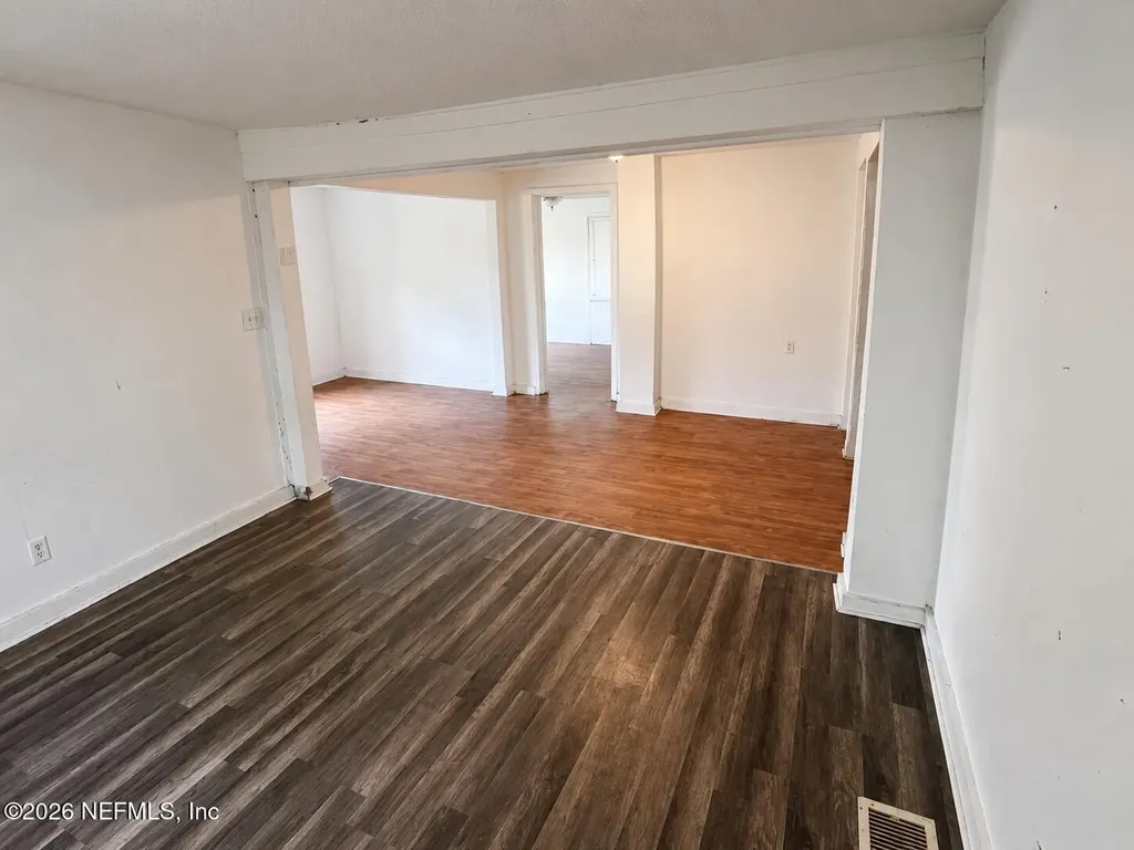 8903 Washington Avenue Jacksonville FL 32208