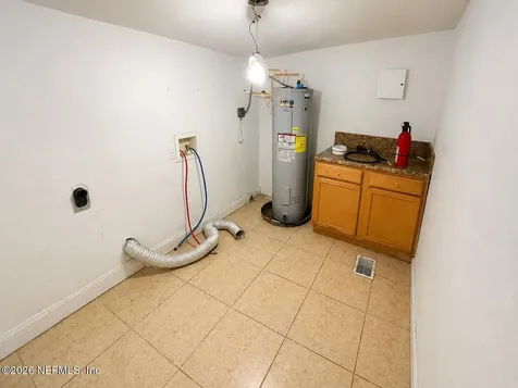 8903 Washington Avenue Jacksonville FL 32208
