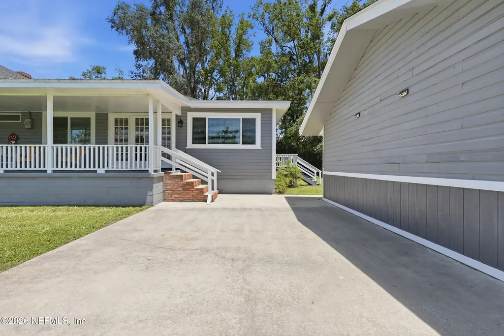 325 S Lake Avenue Lake Butler FL 32064