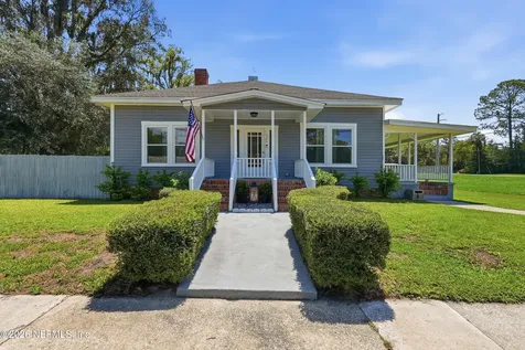 325 S Lake Avenue Lake Butler FL 32064