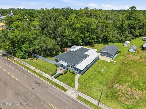 325 S Lake Avenue Lake Butler FL 32064