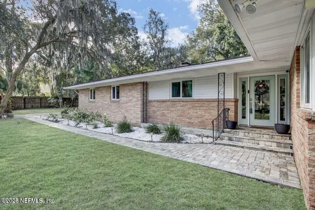 1542 Cellar Circle Jacksonville FL 32225