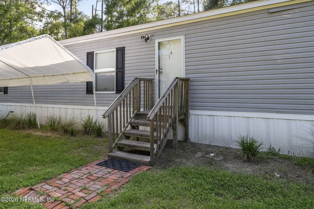 9625 Light Avenue Hastings FL 32145
