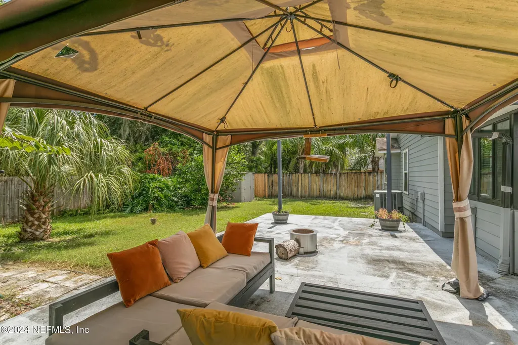 8621 Goodbys Trace Drive Jacksonville FL 32217