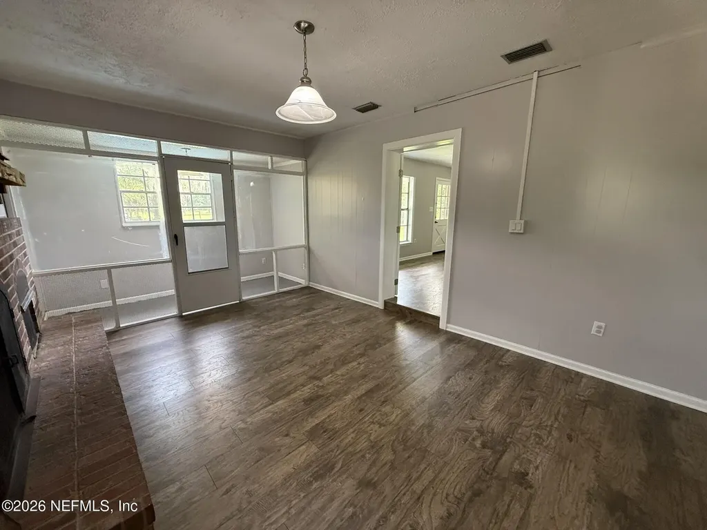 7451 Crill Avenue Palatka FL 32177