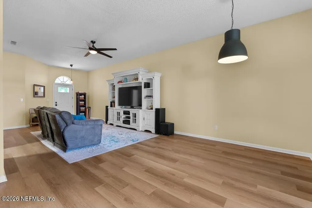 3823 Union Pacific Drive W Jacksonville FL 32246