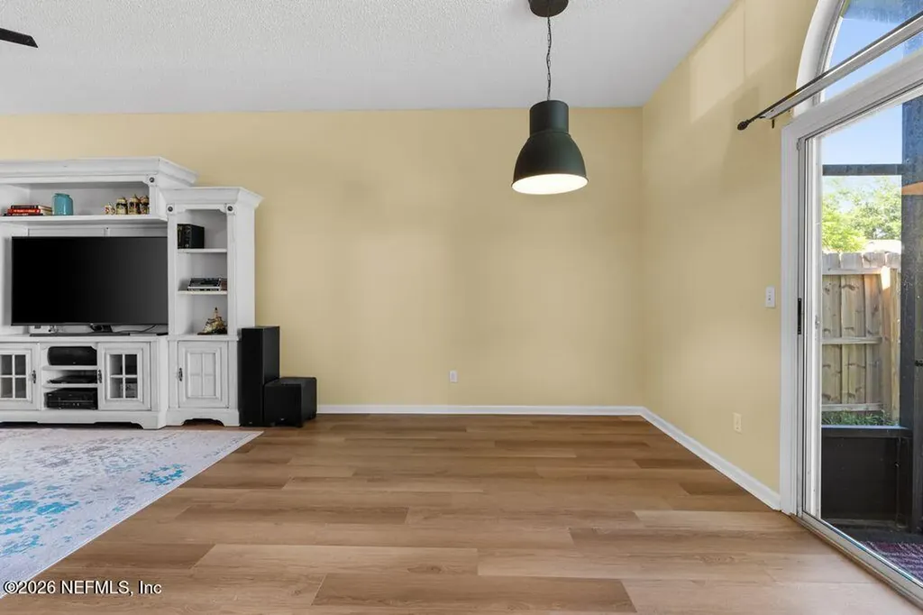 3823 Union Pacific Drive W Jacksonville FL 32246