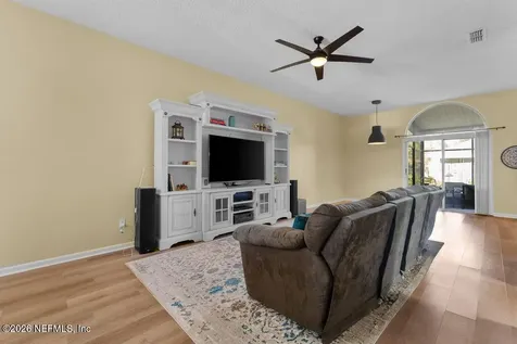 3823 Union Pacific Drive W Jacksonville FL 32246