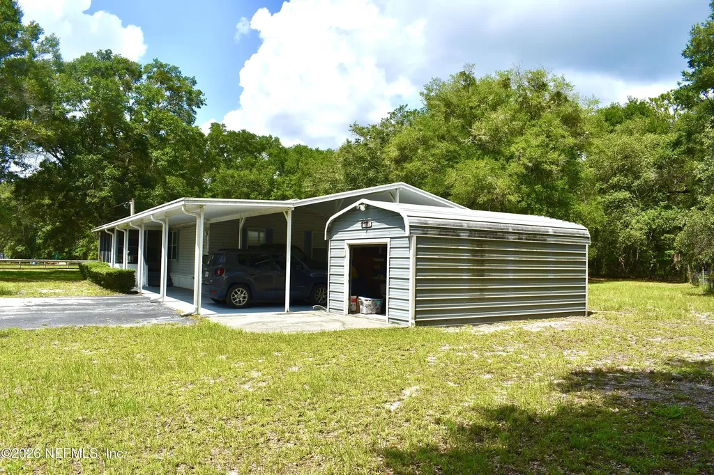 117 Carolyn Court Pomona Park FL 32181