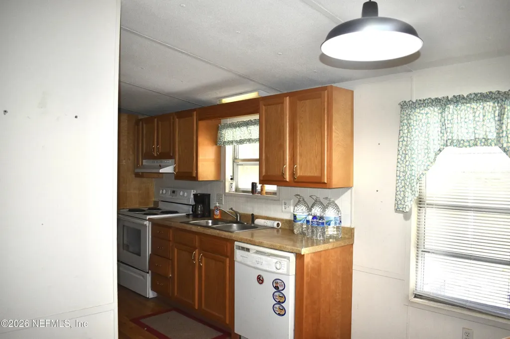 117 Carolyn Court Pomona Park FL 32181