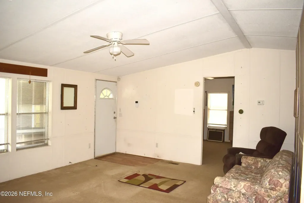 117 Carolyn Court Pomona Park FL 32181