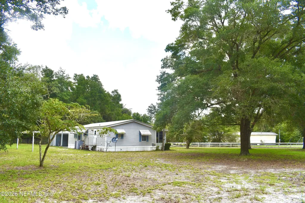 117 Carolyn Court Pomona Park FL 32181