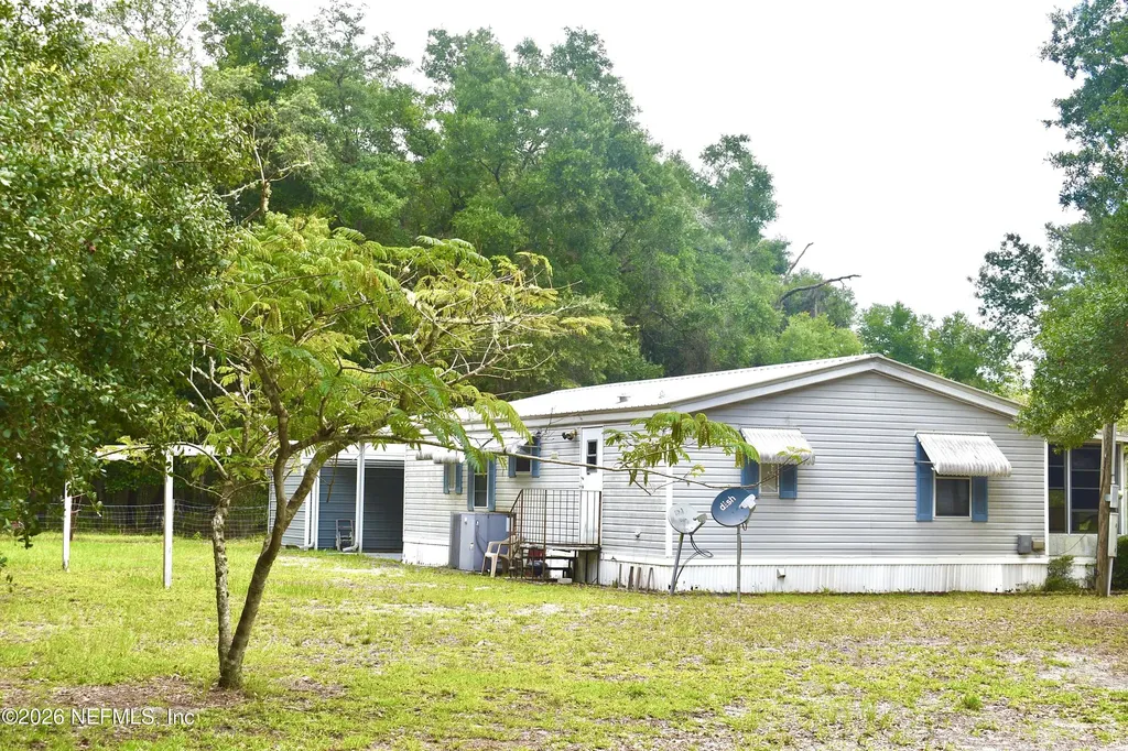 117 Carolyn Court Pomona Park FL 32181
