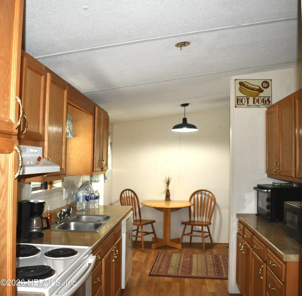 117 Carolyn Court Pomona Park FL 32181