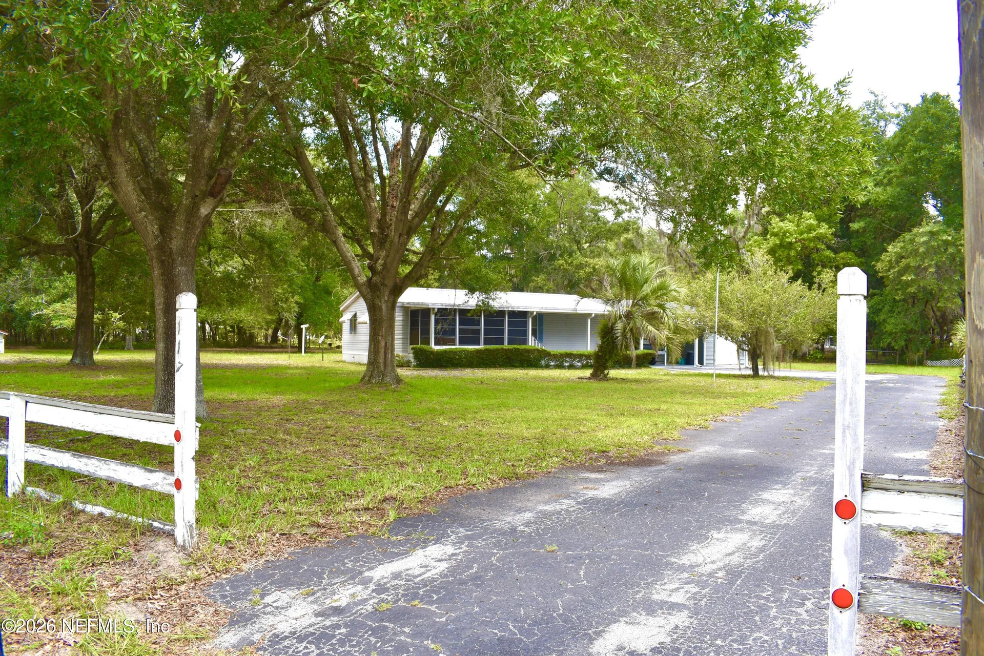 117 Carolyn Court Pomona Park FL 32181