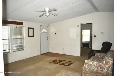 117 Carolyn Court Pomona Park FL 32181