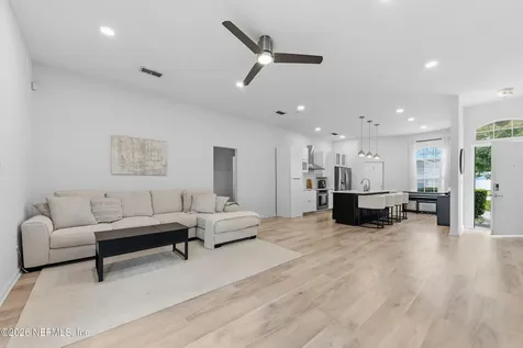 13486 Las Brisas Way Jacksonville FL 32224