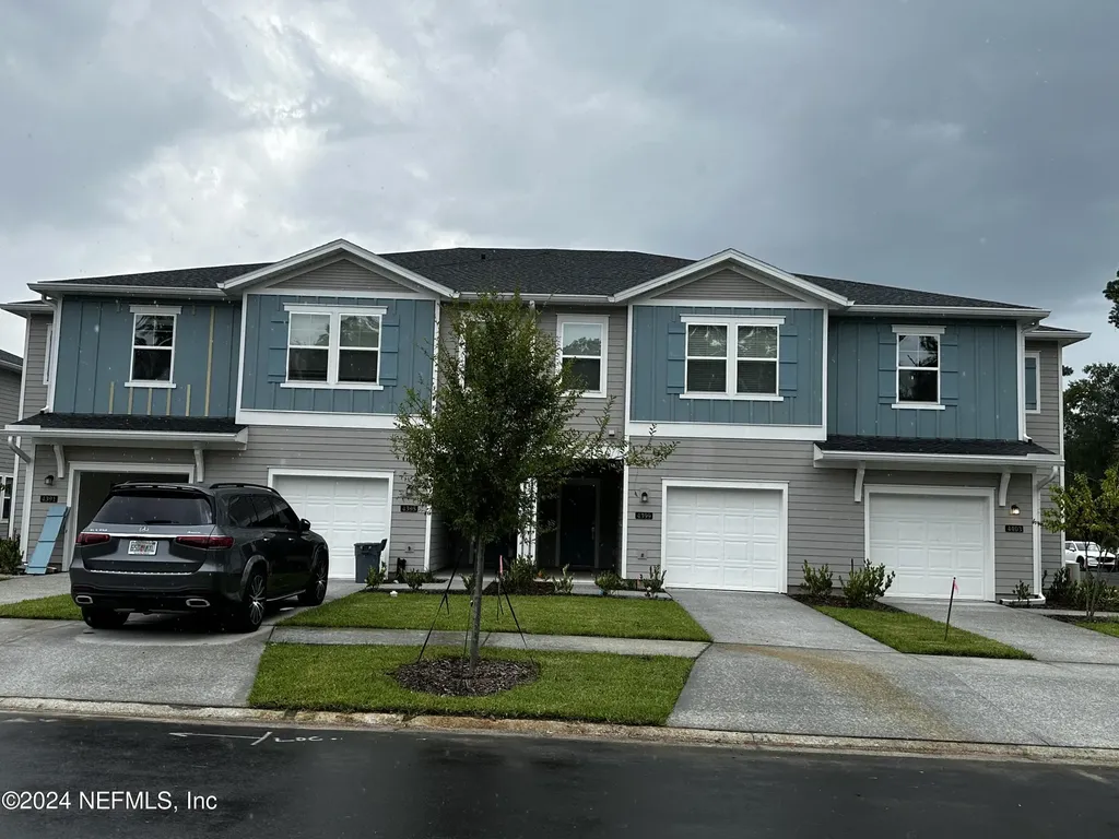 4387 Leeward Breeze Loop Middleburg FL 32068