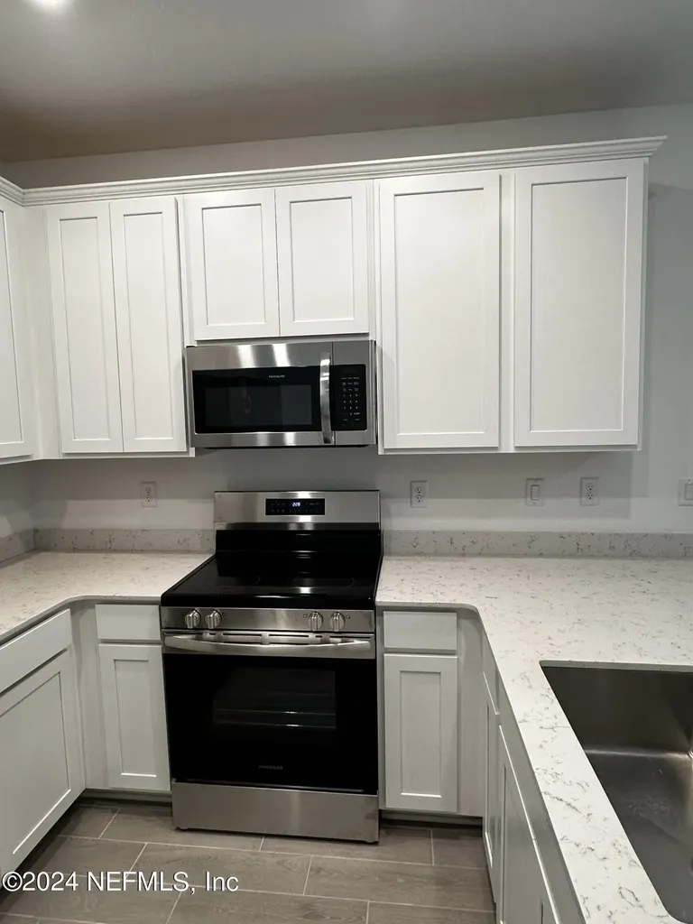 4387 Leeward Breeze Loop Middleburg FL 32068