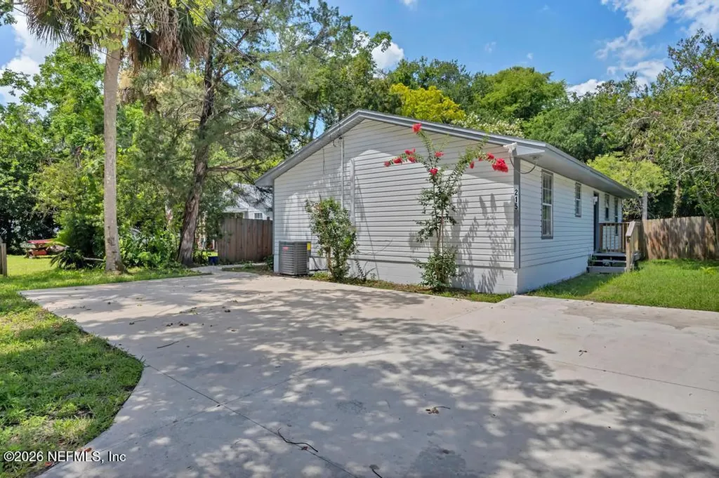 215 Nesmith Avenue St. Augustine FL 32084