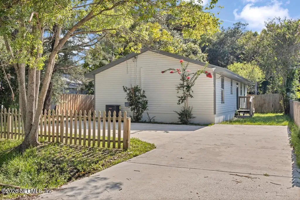 215 Nesmith Avenue St. Augustine FL 32084