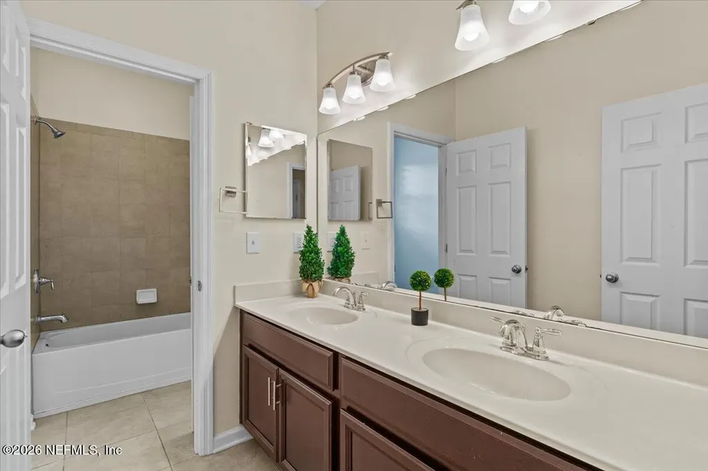 1201 E Redrock Ridge Avenue Fruit Cove FL 32259