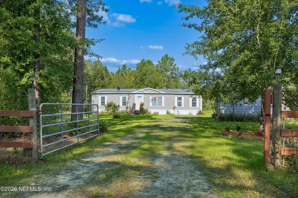 9874 Cedar Creek Farms Road Glen St. Mary FL 32040