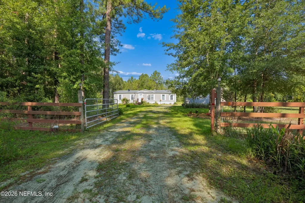 9874 Cedar Creek Farms Road Glen St. Mary FL 32040
