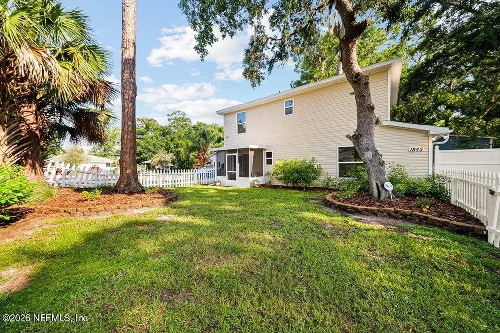 1845 Forsyth Court Atlantic Beach FL 32233
