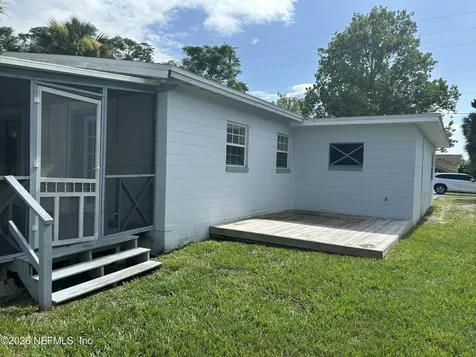 421 7th Street N Jacksonville Beach FL 32250
