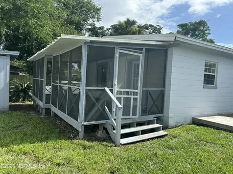 421 7th Street N Jacksonville Beach FL 32250