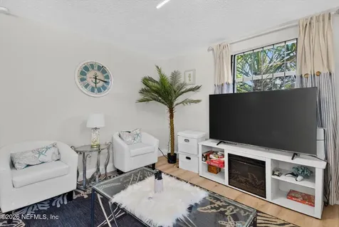 2328 W 10th Street Jacksonville FL 32209
