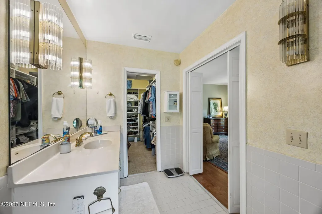 4388 Yacht Club Road Jacksonville FL 32210