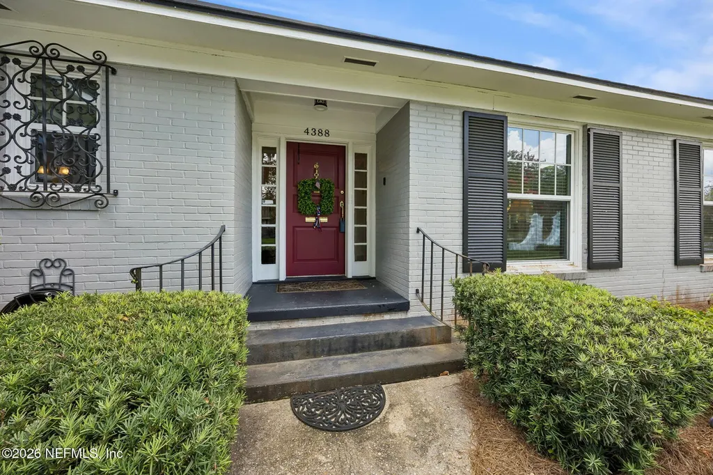 4388 Yacht Club Road Jacksonville FL 32210