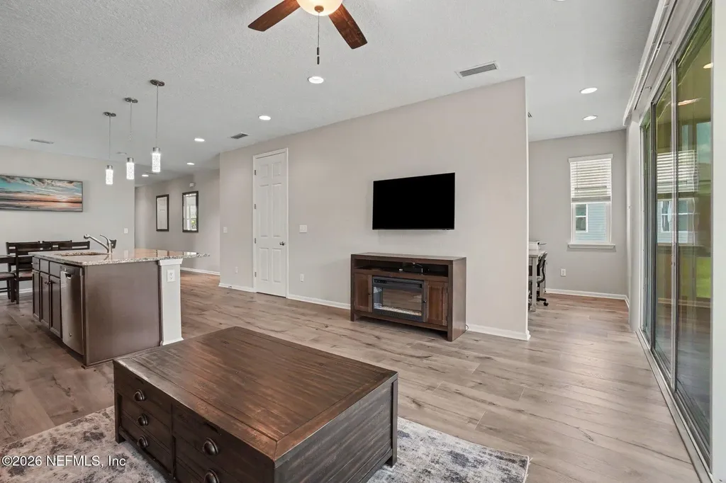 4630 Pine Ridge Parkway Middleburg FL 32068